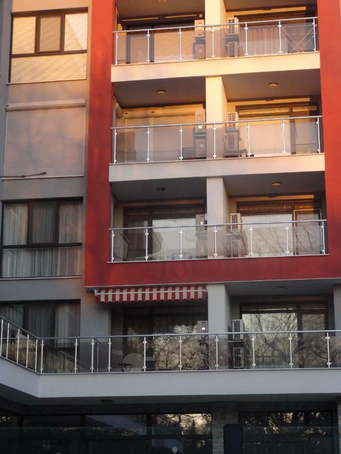 Апартамент 13 Hisarja Exterior foto