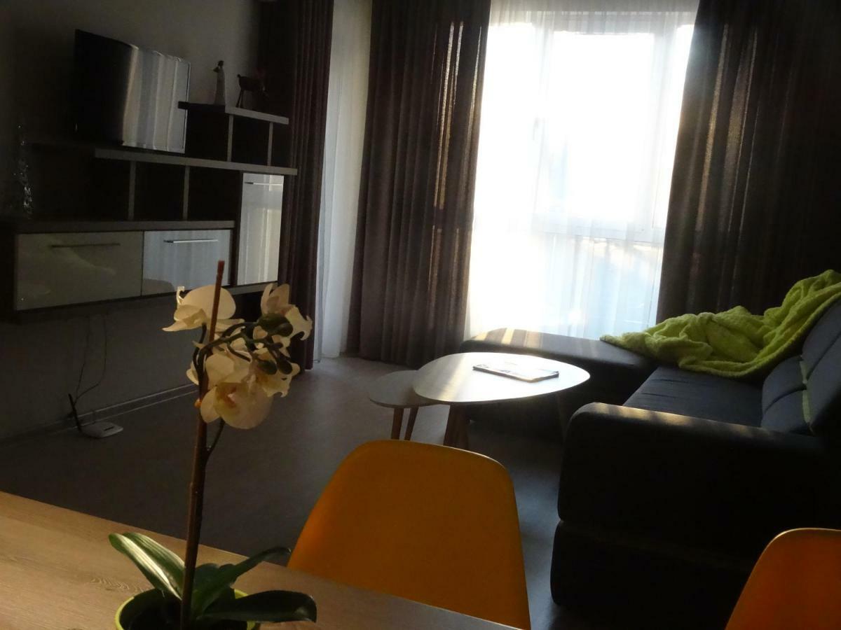 Апартамент 13 Hisarja Exterior foto