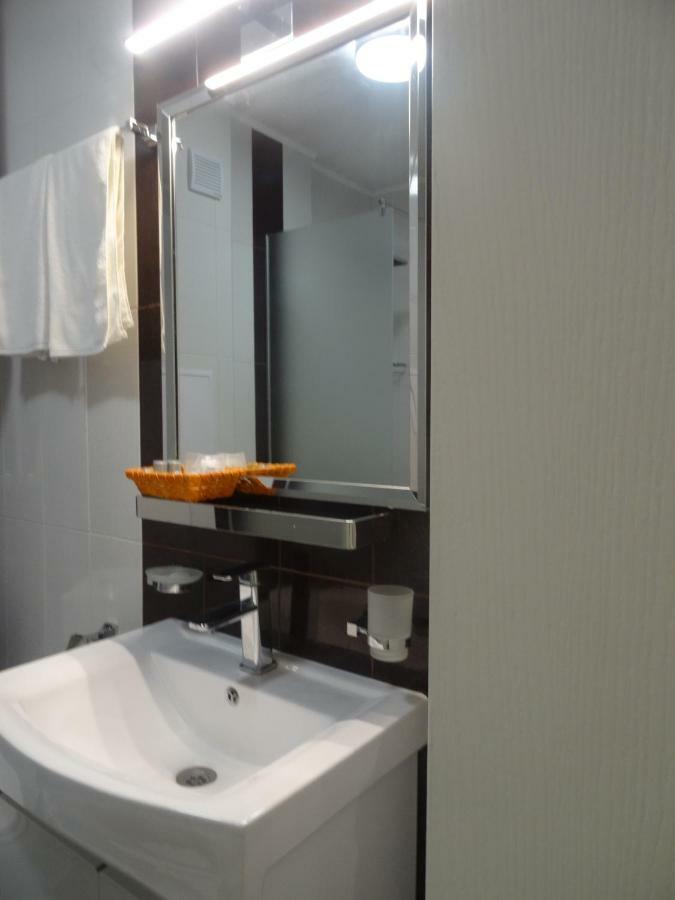 Апартамент 13 Hisarja Exterior foto