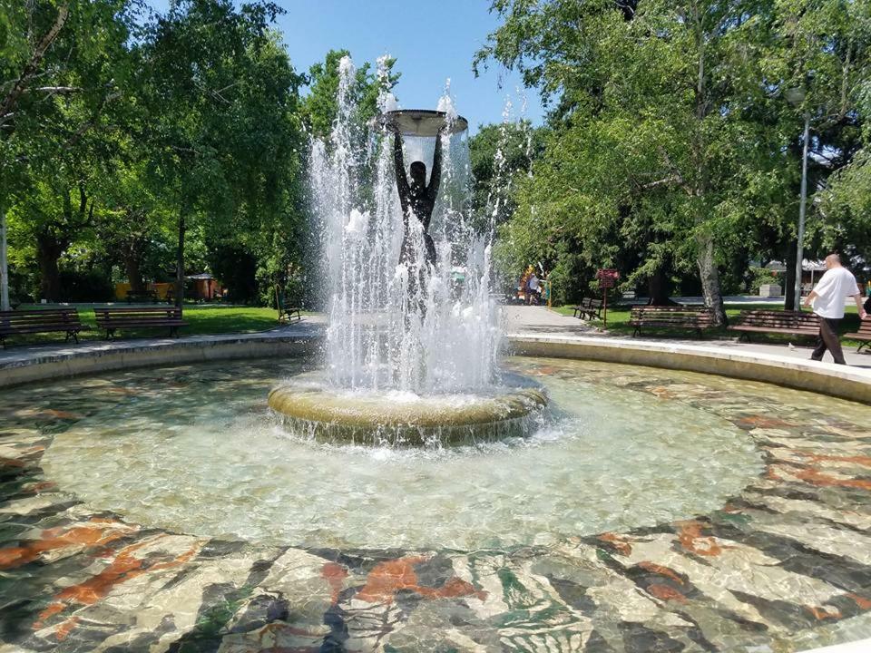 Апартамент 13 Hisarja Exterior foto